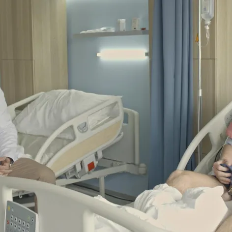 Andrej zabudol, že má s Oliverom blízky vzťah.