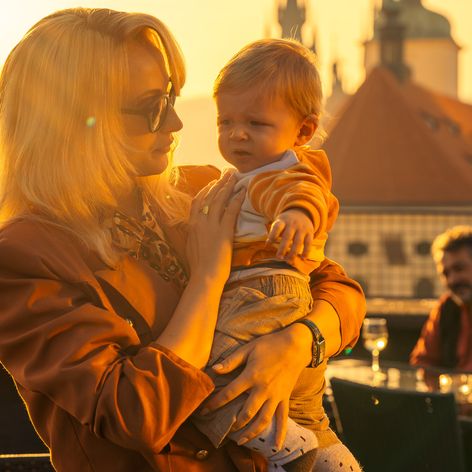 Anna Fialová ako Iveta Bartošová