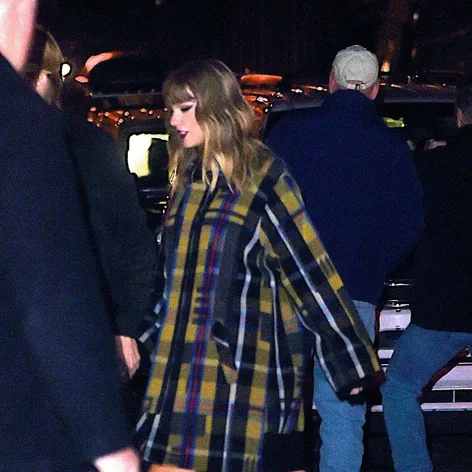 Taylor Swift na verejnosti s priateľom