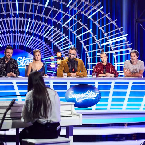 Adélu podporil známy český spevák Adam Mišík.