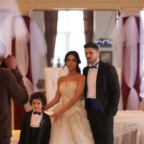 Nikdy ťa neopustím - Mert, Iclal a Yiğit