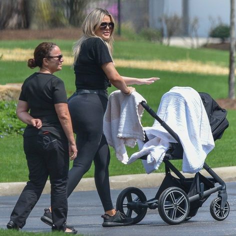 Khloe Kardashian krátko po pôrode: Akoby sa jej brucho presunulo do zadku