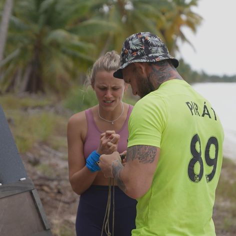 Pirát a Veronika si spolu zahrali o imunitu.