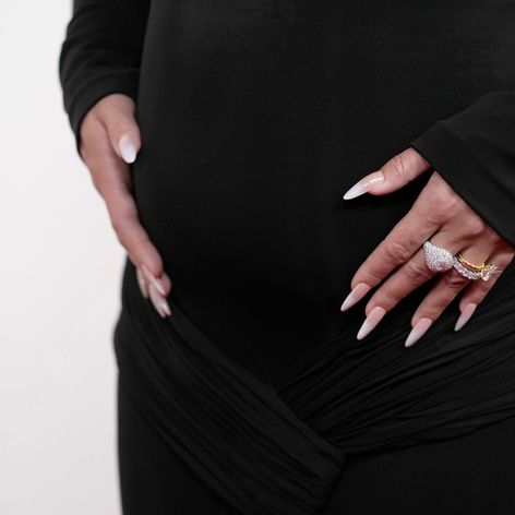 Vanessa Hudgens ukázala na Oscaroch tehotenské bruško