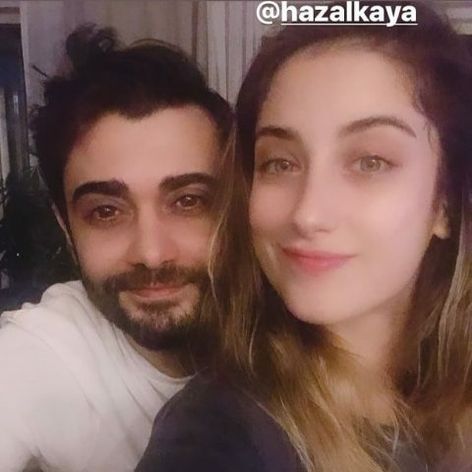 Hazal Kaya a Melih Selcuk