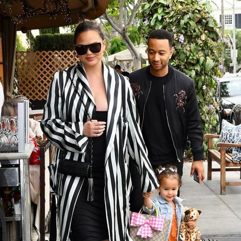 Chrissy Teigen  s rodinou. 