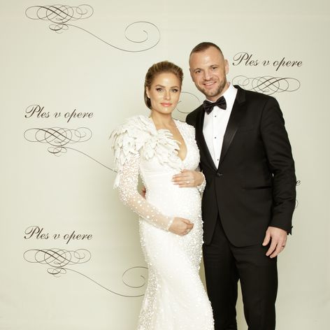 Debutanti Plesu v opere.