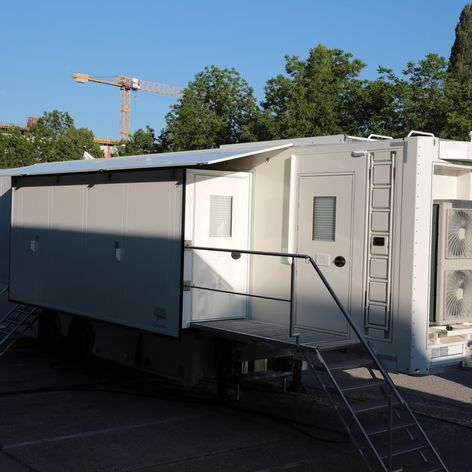 Moderný prenosový voz