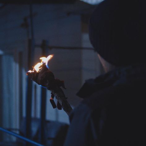 Andrej zistí, že v hausbóte nie je sám.