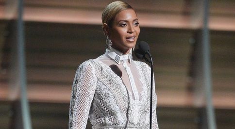 Toto si nikto v živom vysielaní nevšimol. Beyoncé a jej odhalené intímne partie