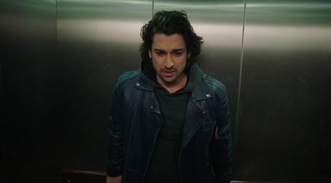 Po tom, čo sa práve dozvedel, Sinan už nikdy nebude rovnaký ako predtým...