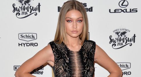 Neskutočne sexy overal. Modelka ukázala všetko aj nič