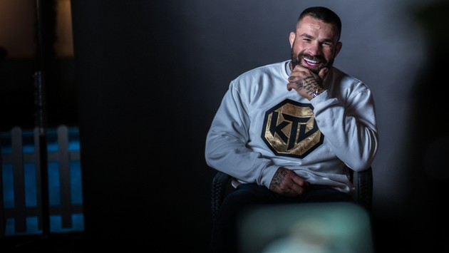 Môj život sa podriaďuje MMA. Voyo prináša celovečerný dokument Karlos o športovej legende Vémolovi