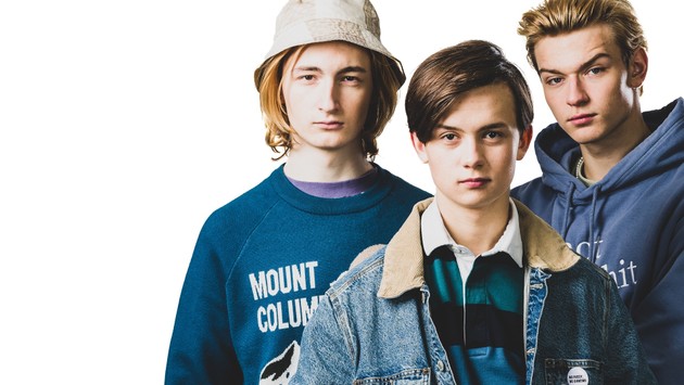 Peklo nekonečného dospievania najlepším seriálom. Voyo Originál Sex O'Clock si odnáša cenu z festivalu v Ostrove