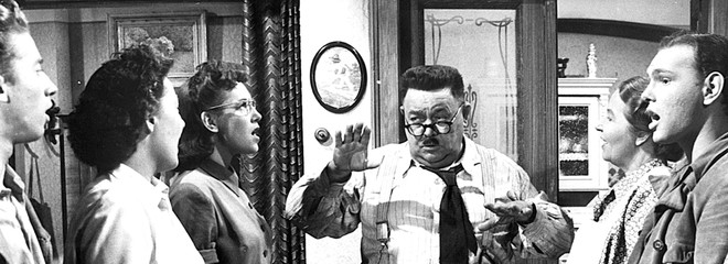 Rodinné trampoty oficiála Třísky