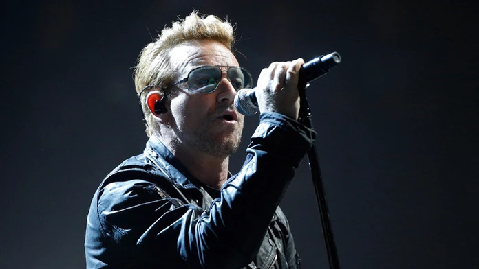 Eagles of Death Metal sa po útokoch vrátili do Paríža, vystúpili na koncerte U2.