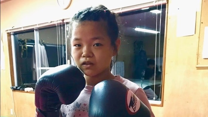 Zápasníčka Momo Šimizuová (12).