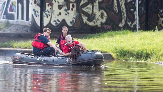 Vírivka stojí len na kolieskach od vozíka.
