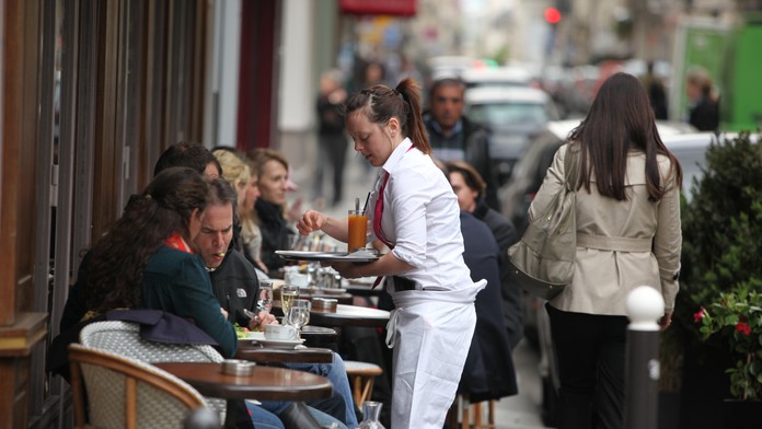 Letné terasy aj tento rok zadarmo. Mestá odpustili podnikateľom nájmy