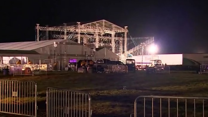 Padajúce nosníky zranili 14 ľudí..jpg