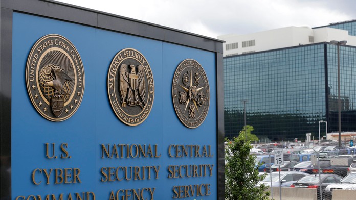 Americká Národná bezpečnostná agentúra (NSA).