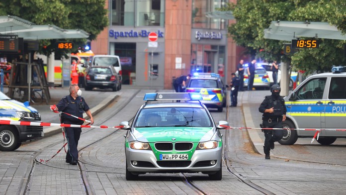 Pri útoku nožom vo Würzburgu zahynuli traja ľudia, sedem osôb zranili