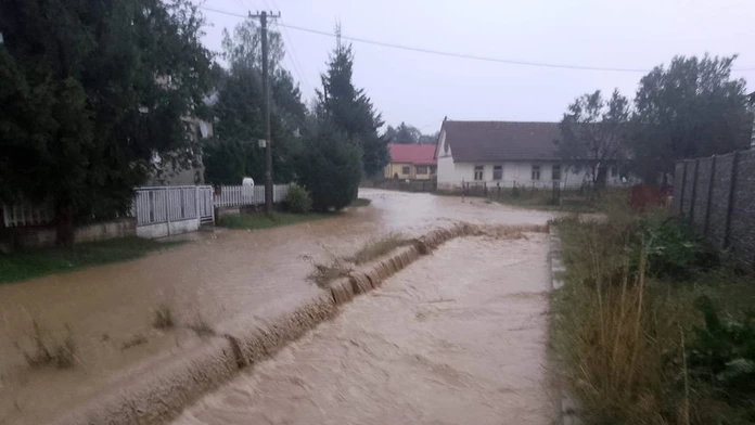 V Zborove vyhlásili tretí stupeň povodňovej aktivity