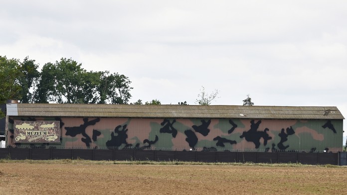 Budova bývalého roľníckeho družstva pri obci Dolná Krupá.