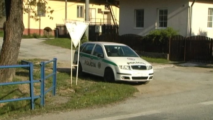 Policajné auto.jpg