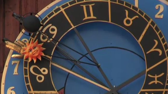 pražský orloj.png