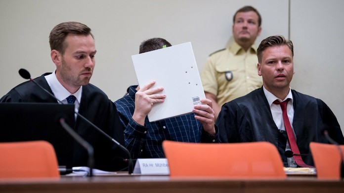 Súdny proces s Nielsom Högelom