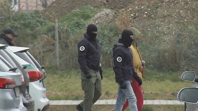 Protidrogová razia v Seredi.