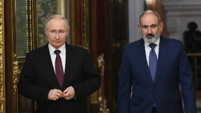 Rusku sa vzoprel dlhoročný spojenec. Putinovi na jeho území hrozí zatknutie