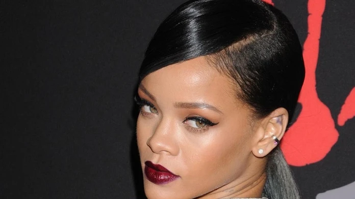 rihanna diamond.jpg