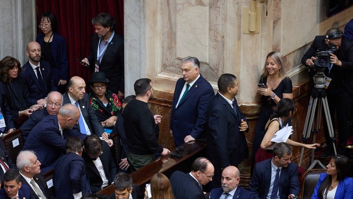 Zelenskyj prezradil, o čom bola vášnivá debata s Orbánom v Argentíne