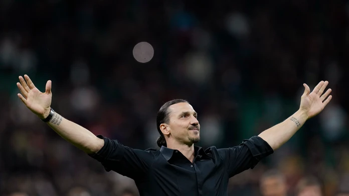 Zlatan Ibrahimovič sa lúči s fanúšikmi. 