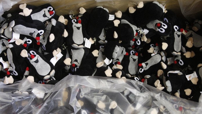 Plyšové podobizne populárnej animovanej postavičky Krtka 