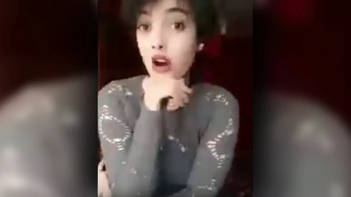 Maedeh Hojabriová tancuje na videu