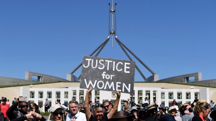 Tisíce žien sa v pondelok zišli vo viac ako 40 mestách po celej Austrálii.