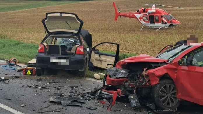 Zrazené autá po nehode v Prešovskom kraji.