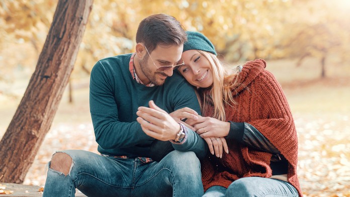 Ešte vám nepovedal, že vás miluje? Tu je 11 dôkazov, že to tak je