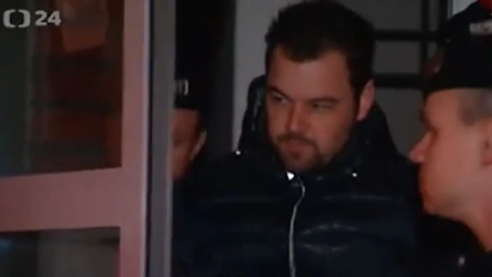 Súd poslal Petra Kramného do väzenia