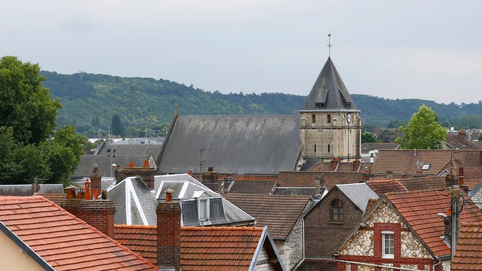Pohľad na kostol vo francúzskom meste Saint-Étienne-du-Rouvray.