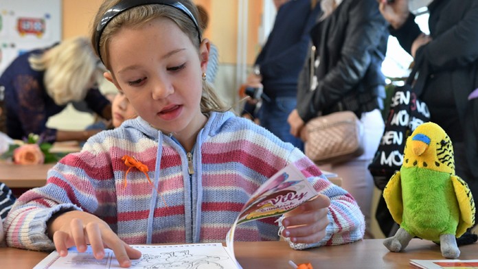 Náraz Badiua vymrštil do stromov.