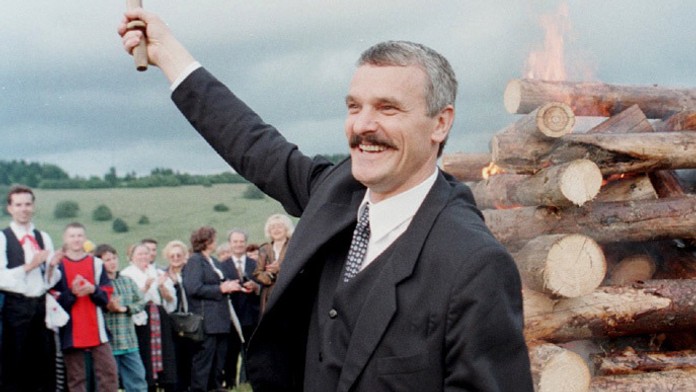 Zrazili sa dve autá.