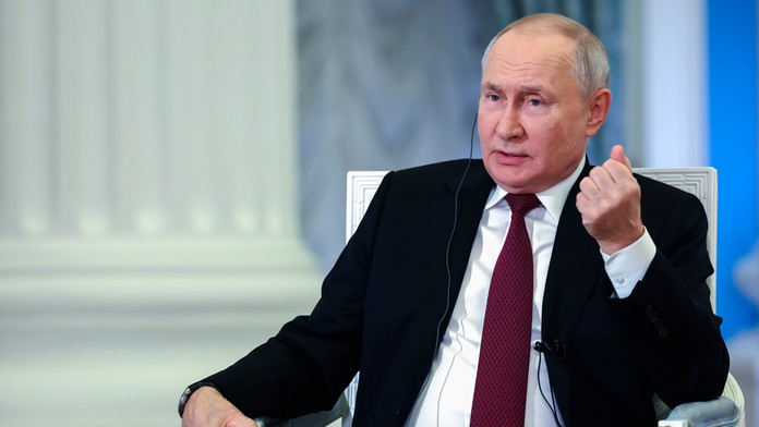 Vladimir Putin nariadil posilnenie armády o ďalších 170-tisíc vojakov