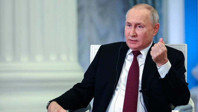 Vladimir Putin nariadil posilnenie armády o ďalších 170-tisíc vojakov