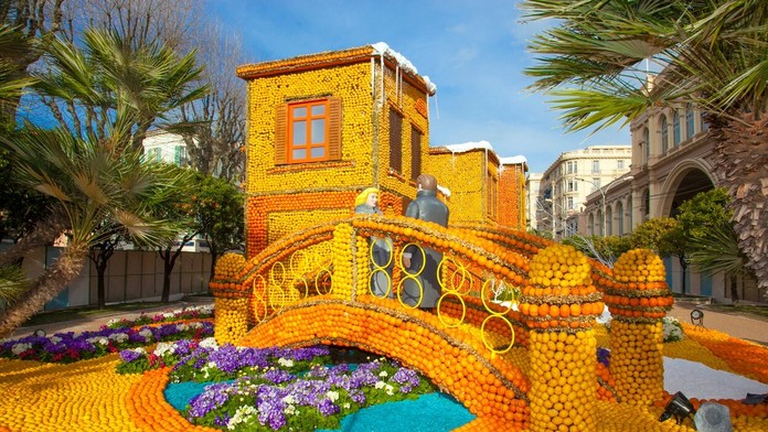 Citrusový festival v Mentone.