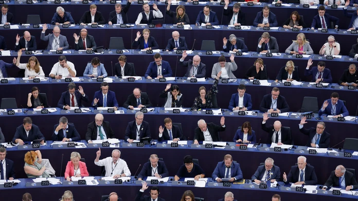 Europarlament schválil nové pravidlá o minimálnych mzdách. Každá krajina si môže vybrať z troch možností