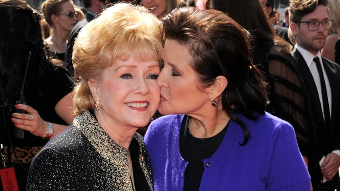 Debbie Reynoldsová a Carrie Fisherová.